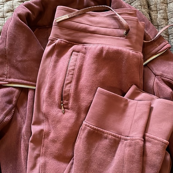 Lululemon plum sweat suit - Picture 4 of 5
